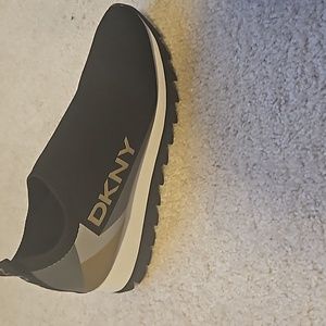 🛑DKNY Sneakers